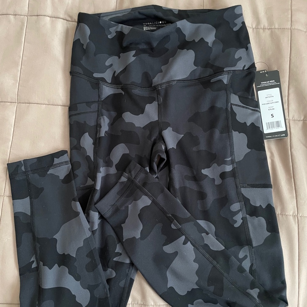 New camo ankle high waist leggings